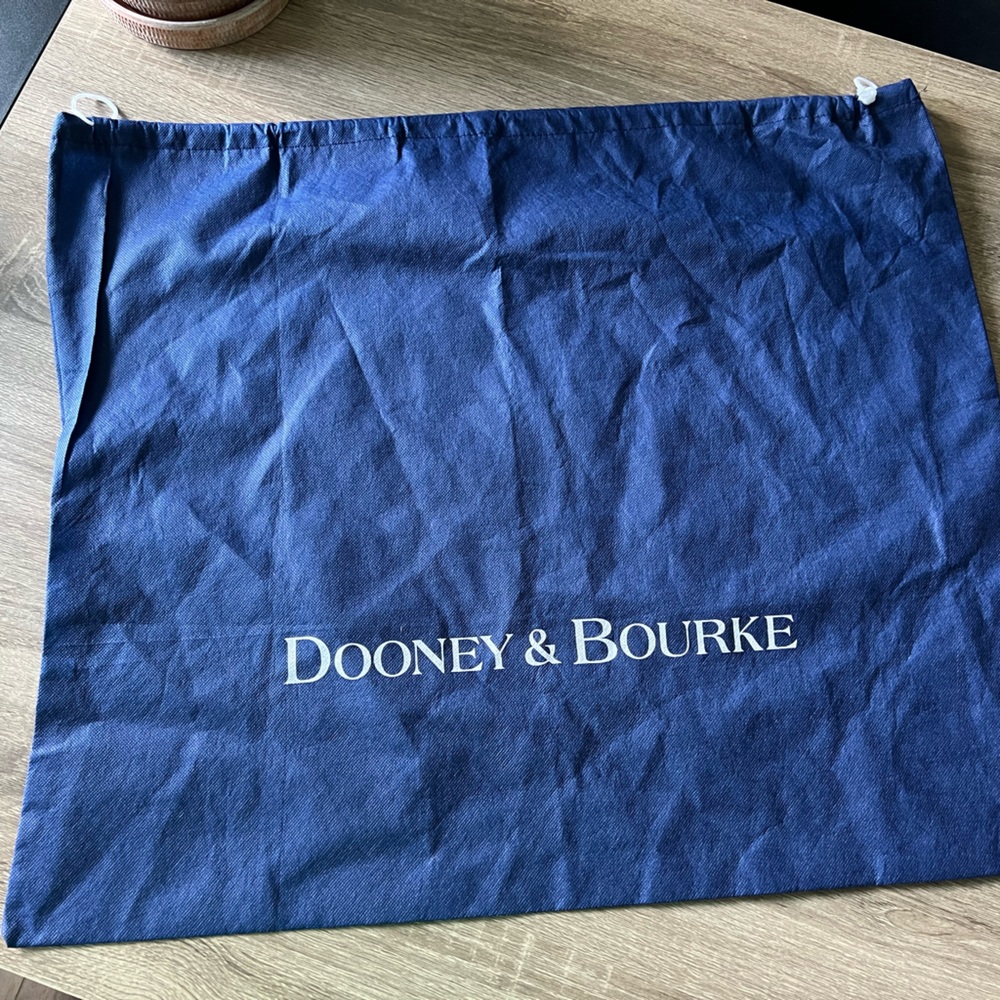 Large Dooney and Bourke cover bag